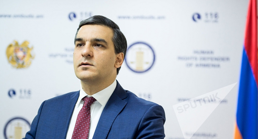 Arman Tatoyan visited two arrested members of the Parliament, Davit Sanasaryan and Armen Grigoryan