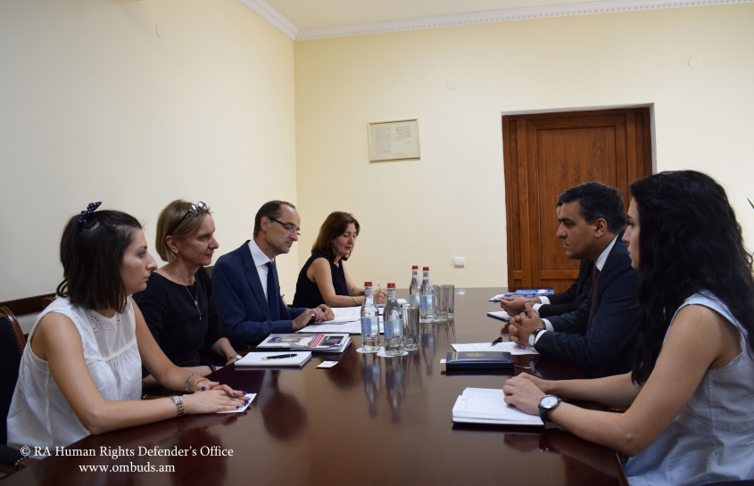 The Human Rights Defender receives the UNHCR Regional Representative for the South Caucasus and the newly appointed UNHCR Representative in Armenia