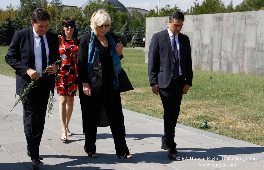 The Delegation headed by the Council of Europe Commissioner for Human Rights visited Tsitsernakaberd memorial