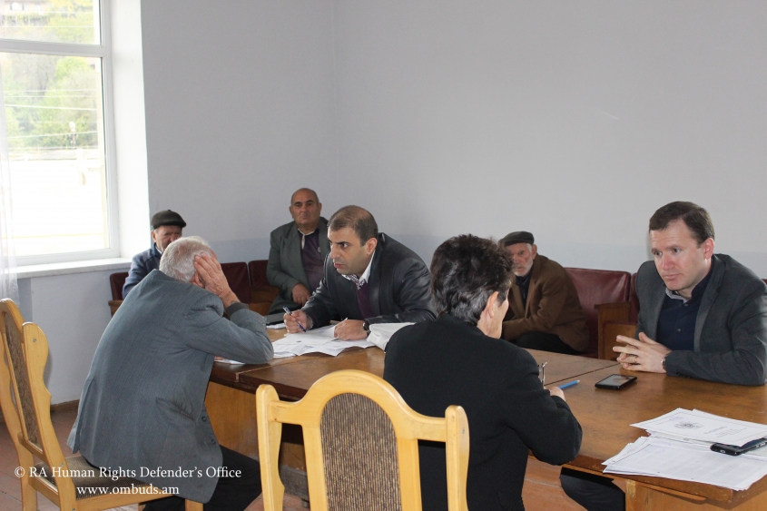  The representatives of the Human Rights Defender and the Chamber of Advocates made a joint visit to the village of Baghanis in order to provide legal aid