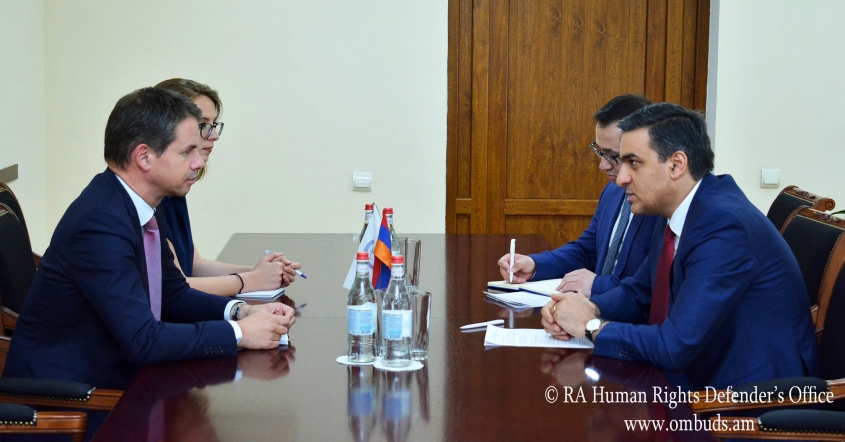 Մարդու իրավունքների պաշտպանն ընդունել է Հայաստանում Ֆրանսիայի արտակարգ և լիազոր դեսպանին